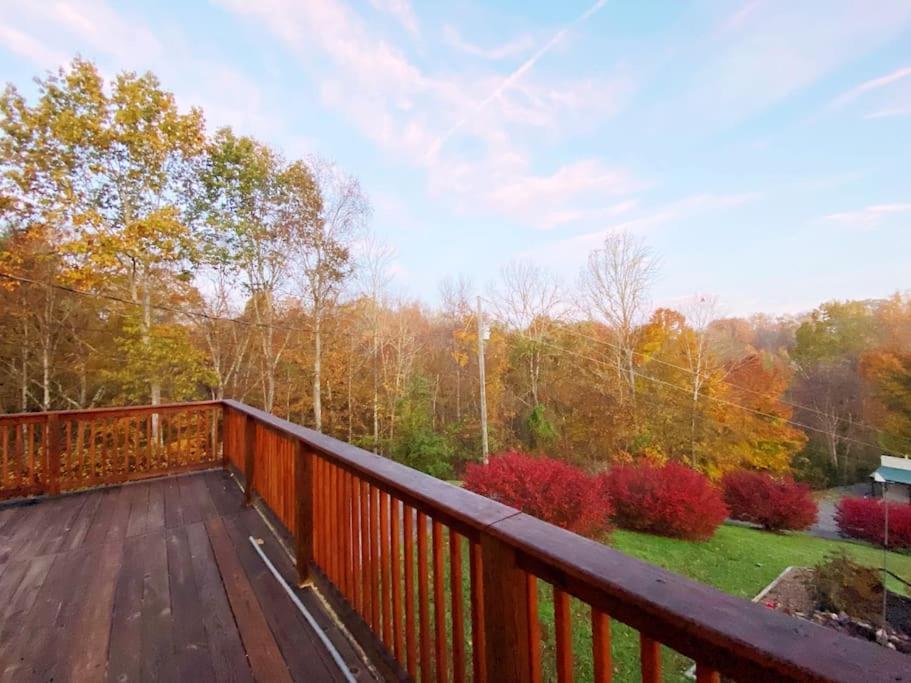 Dog Friendly! Views! Hot Tub! Close To Pf! Gsmnp Севьервилл Экстерьер фото