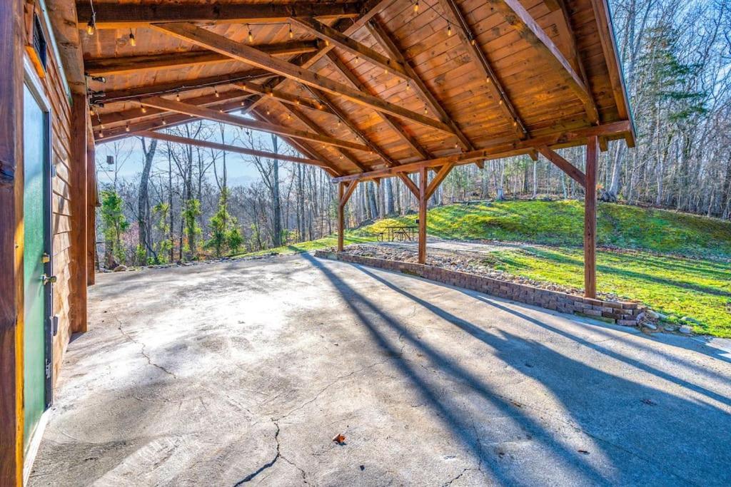 Dog Friendly! Views! Hot Tub! Close To Pf! Gsmnp Севьервилл Экстерьер фото