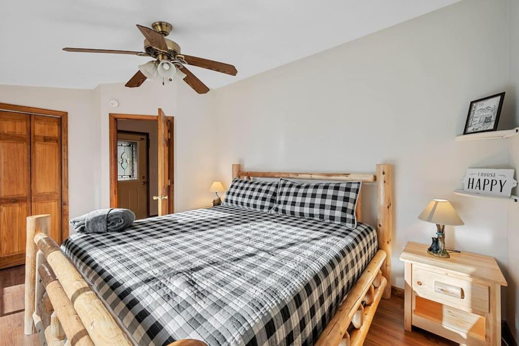 Dog Friendly! Views! Hot Tub! Close To Pf! Gsmnp Севьервилл Экстерьер фото