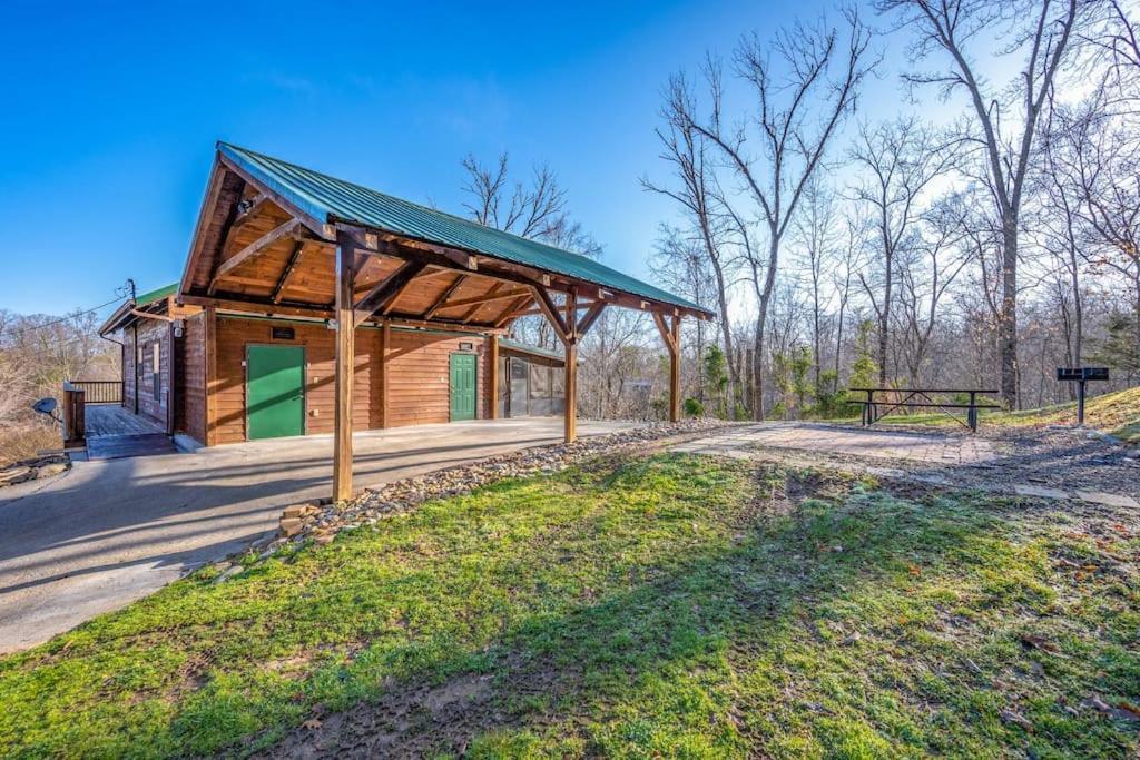Dog Friendly! Views! Hot Tub! Close To Pf! Gsmnp Севьервилл Экстерьер фото