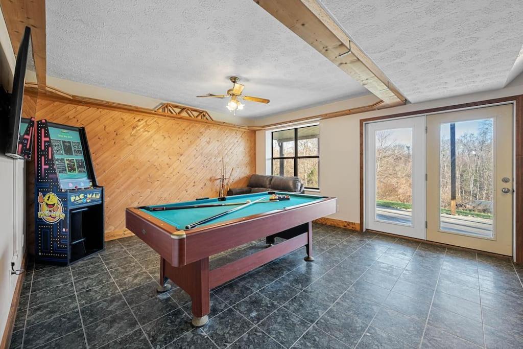 Dog Friendly! Views! Hot Tub! Close To Pf! Gsmnp Севьервилл Экстерьер фото