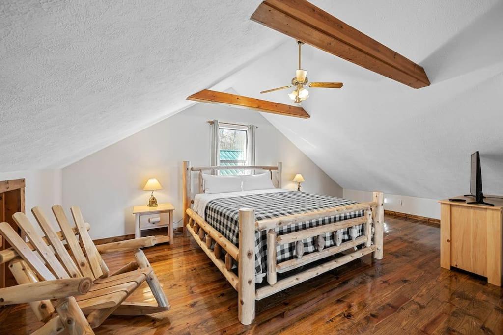 Dog Friendly! Views! Hot Tub! Close To Pf! Gsmnp Севьервилл Экстерьер фото