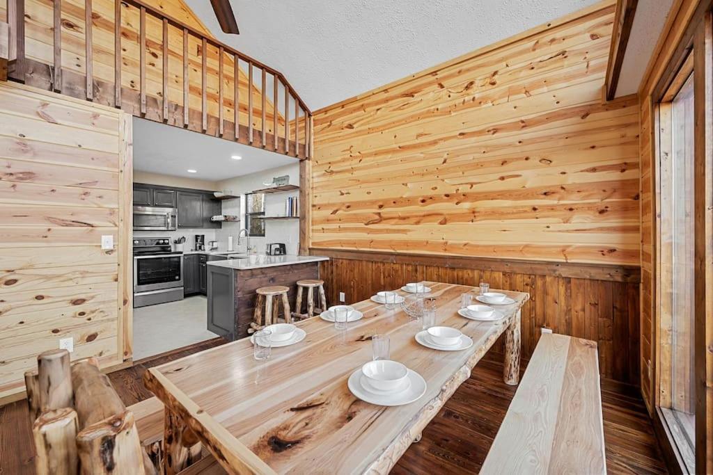 Dog Friendly! Views! Hot Tub! Close To Pf! Gsmnp Севьервилл Экстерьер фото